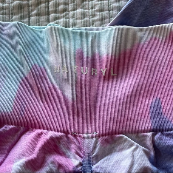 Naturyl By Niykee Booty Scrunch Tie-dye legging - Picture 4 of 4